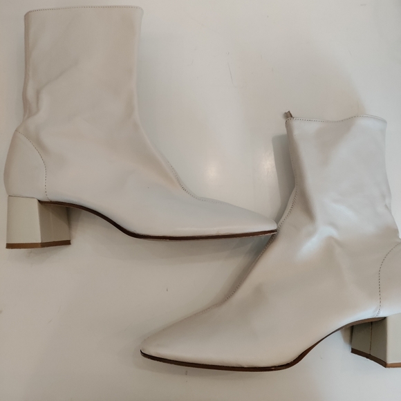 Zara Shoes - Zara White Soft Leather Booties
